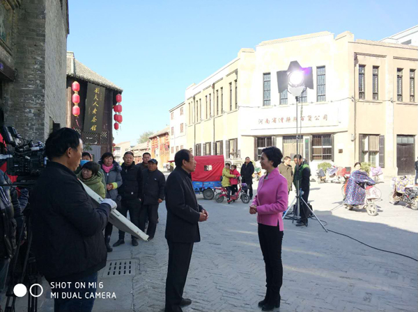 張存有受邀中央電視臺(tái)拍攝百年老店鋪、讓大家記住鄉(xiāng)愁
